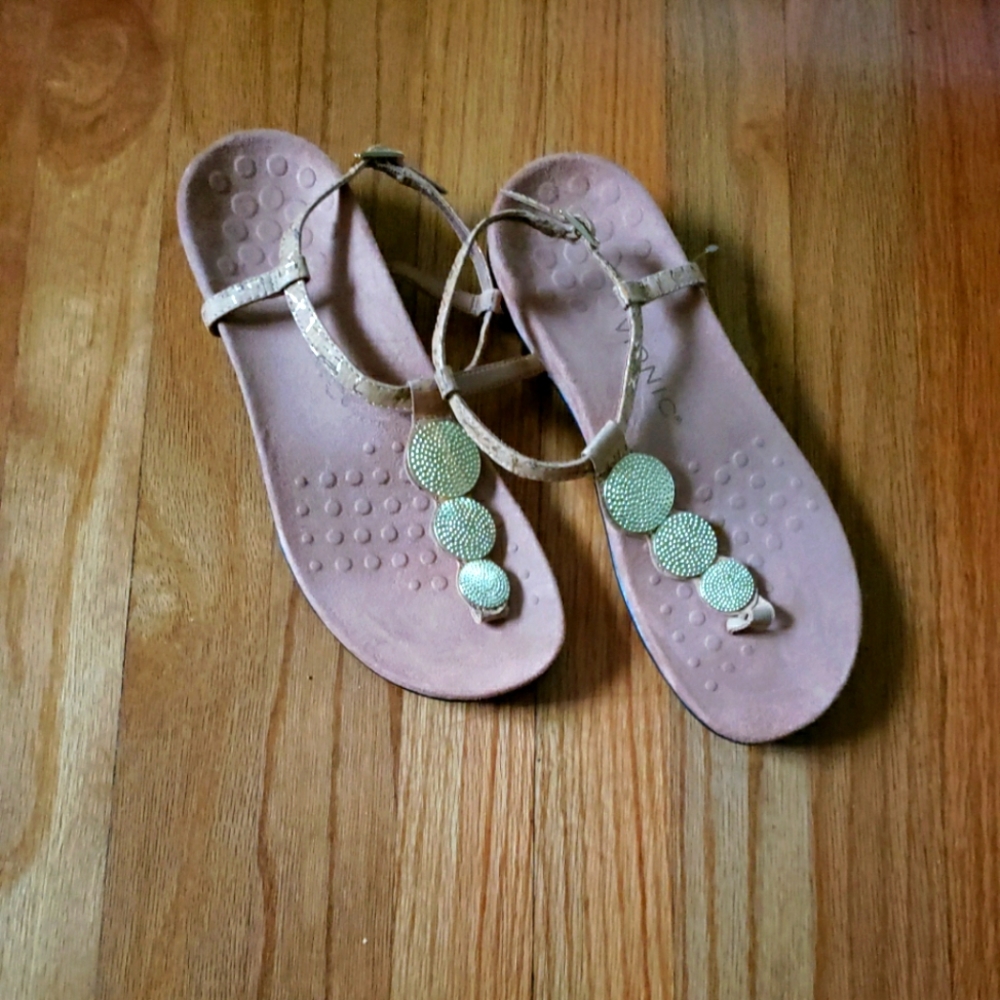 Vionic Lizbeth Women's Medium T-strap Orthotic Sandal Gold Cork NWOB MSRP $100